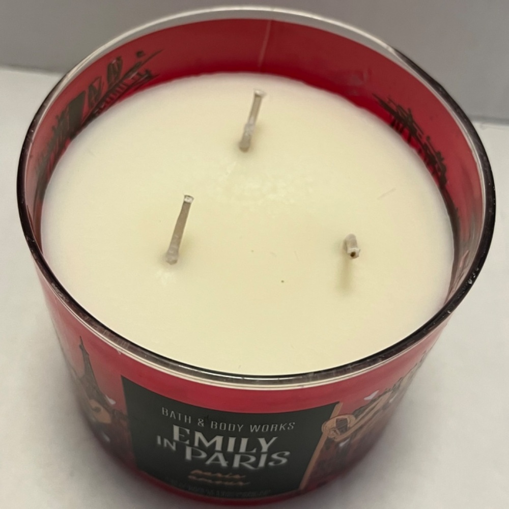Bath & Body Works PARIS AMOUR EMILY IN PARIS Candle 3 Wicks 14.5 oz NEW - Picture 7 of 7